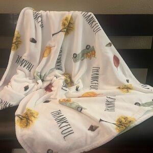 New Festive Fall Thankful Blanket